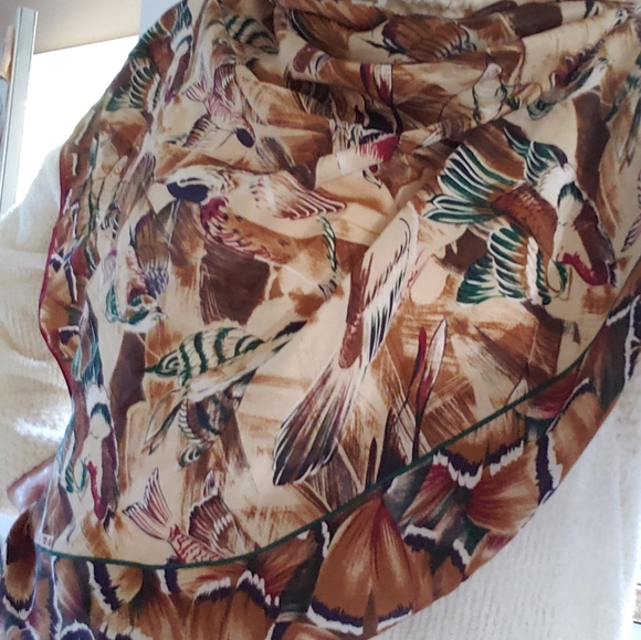 Large Handpainted Japanese Silk Watercolor Scarf Vintage ACUTE Bird Scarf - Picture 12 of 16